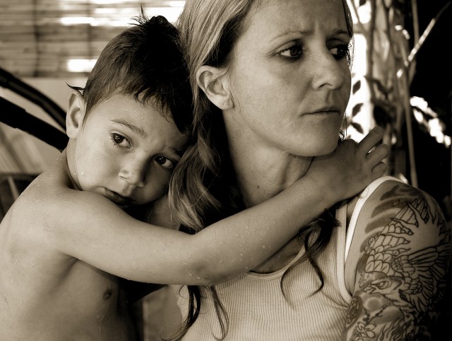 Mother_with_child