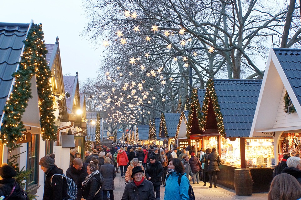 christmas-market-1060516_960_720