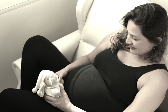 pregnant-1088240_960_720
