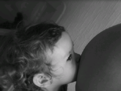 Keď dojčenie v tehotenstve už nie je príjemné… dieťa a tehotná matka