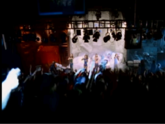Video: Zaspomínajte si na Spice girls a ich skladbu Mama koncert Spice girls