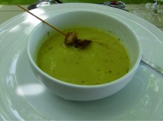 Recept pre zaneprázdnené kuchárky: Rýchla hrášková polievka